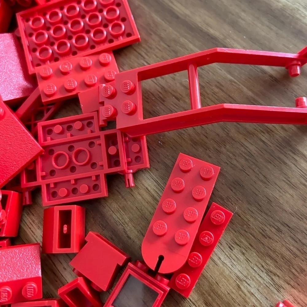LEGO LOT‎ over 150 Red Lego pieces bricks. Vintage + recent pieces
